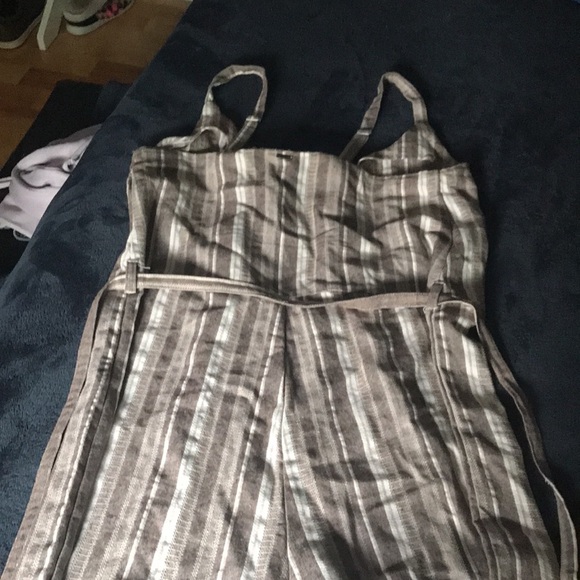 Wide leg size small ladies jumpsuit - Picture 6 of 6